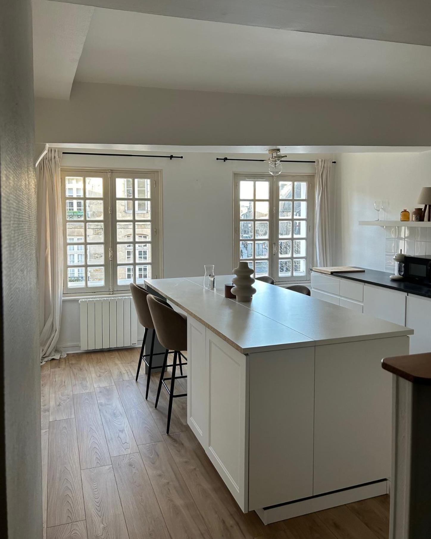 Spacieux Appartement Au Coeur Du Centre Historique De Dinan Exterior foto